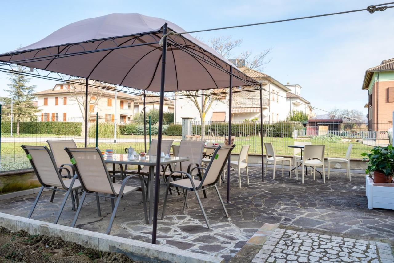 Casa Del Giardino Bright Apartment باستيا أومبرا المظهر الخارجي الصورة